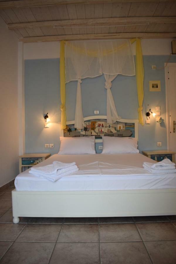 Studios Niovi Serifos Livadi  Buitenkant foto